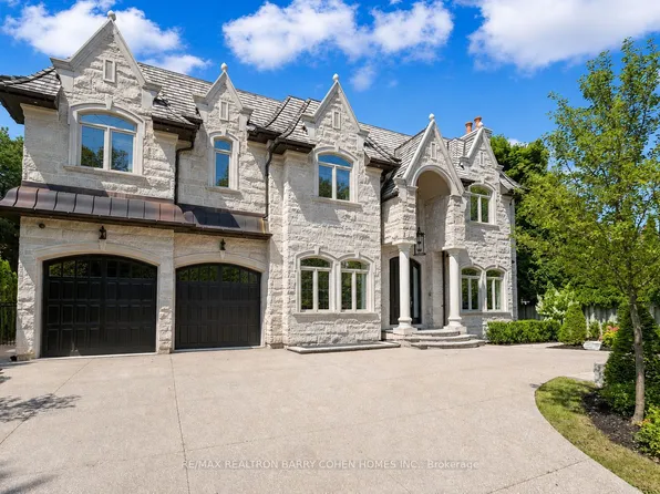 29 Junewood Cres, Toronto, ON M2L 2C3