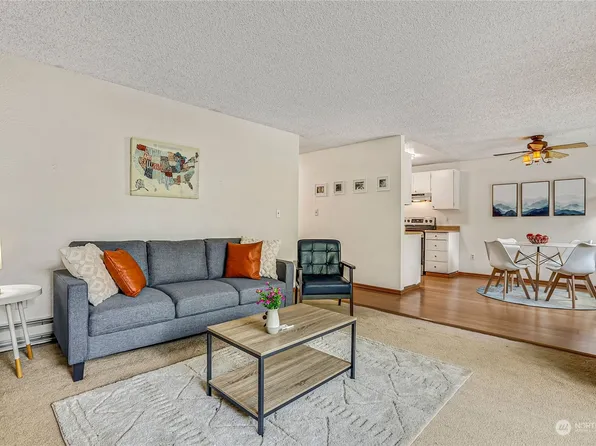 1150 Sunset Boulevard NE #221, Renton, WA 98056