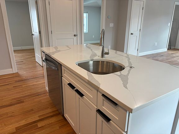 4th image of 254 Salem St #2C