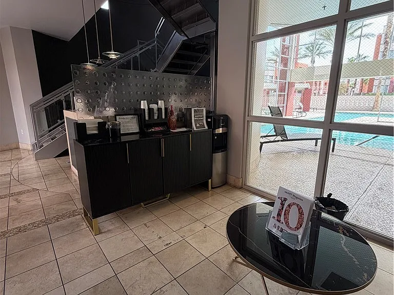 87 E Agate Ave #202 — Photo 30