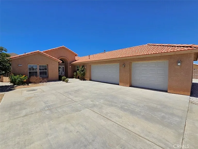 57215 Aranza Ct — Photo 57
