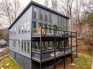 456 Winfield Heights Rd, Gatlinburg, TN 37738