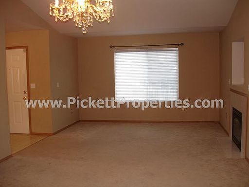 4th image of 5750 Sunflower Ln NE