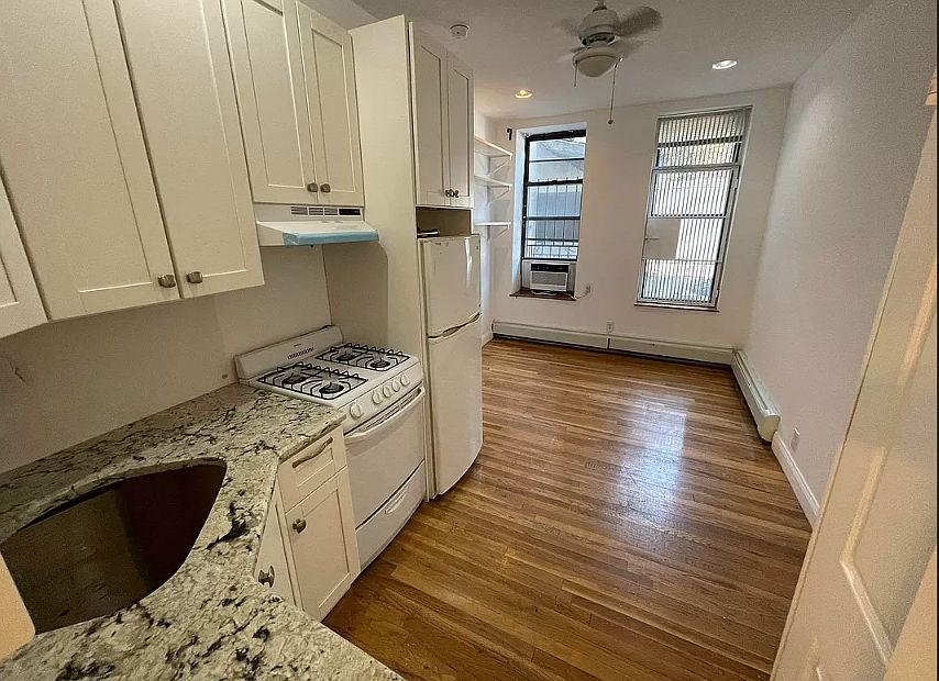 1st image of 57 Clinton St APT 1A