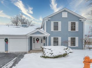 2160 Lancaster Cir APT 201D, Naperville, IL 60565