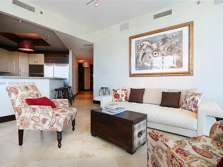 100 S Pointe Dr #601 — Photo 4