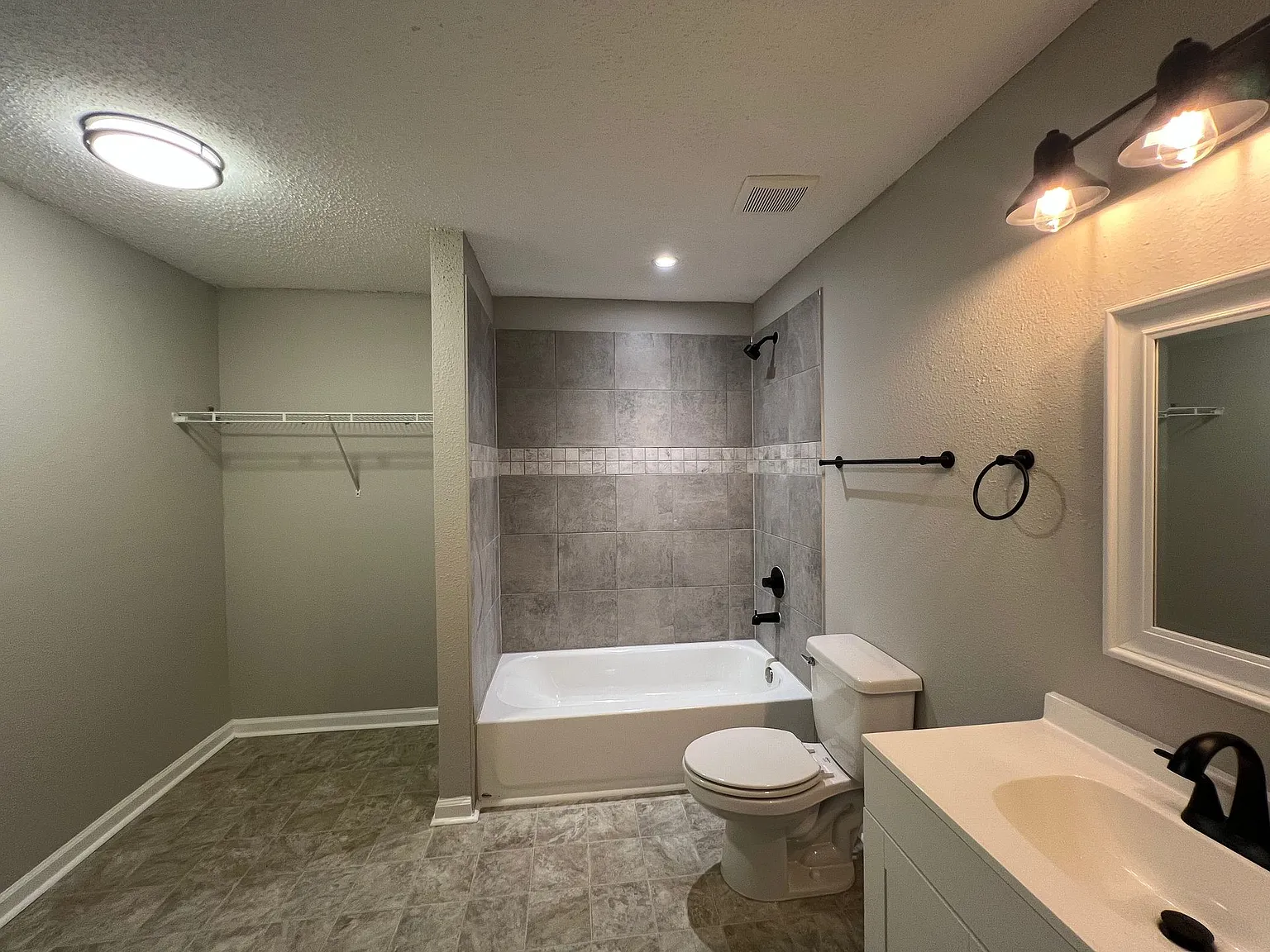 4183 Truman Ave — Photo 2