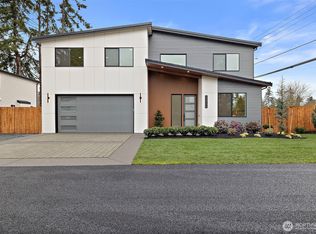 Pine Court, Edmonds, WA 98026