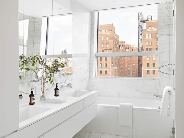 515 West 23rd Street image 17 of 26