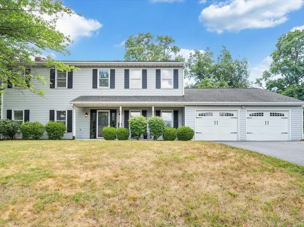 1632 Mill Pond Dr, Salem, VA 24153