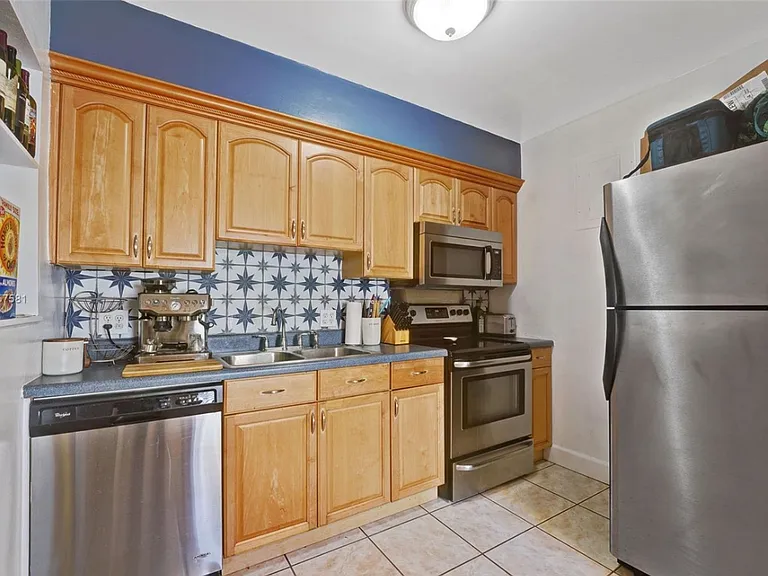 1516 NW 3rd Ave #A — Photo 4