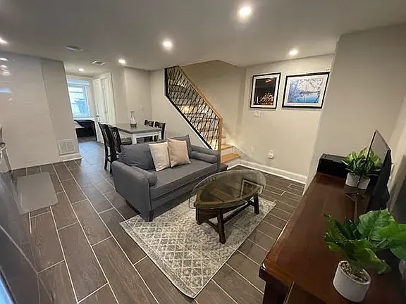 331 W St NE #BASEMENT — Photo 6