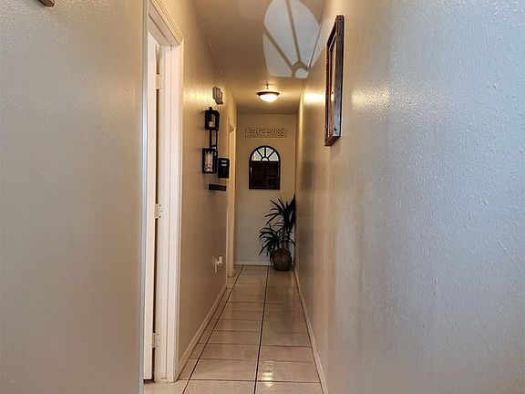 5th image of 106 E Campeche St #B2