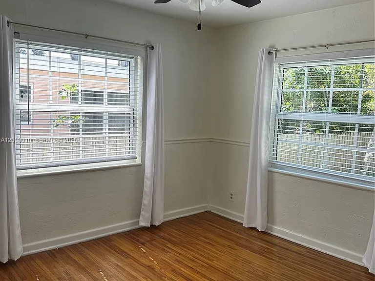 1422 Wiley St — Photo 12