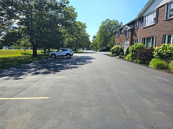 4th image of 1041 Reserve Rd APT 7