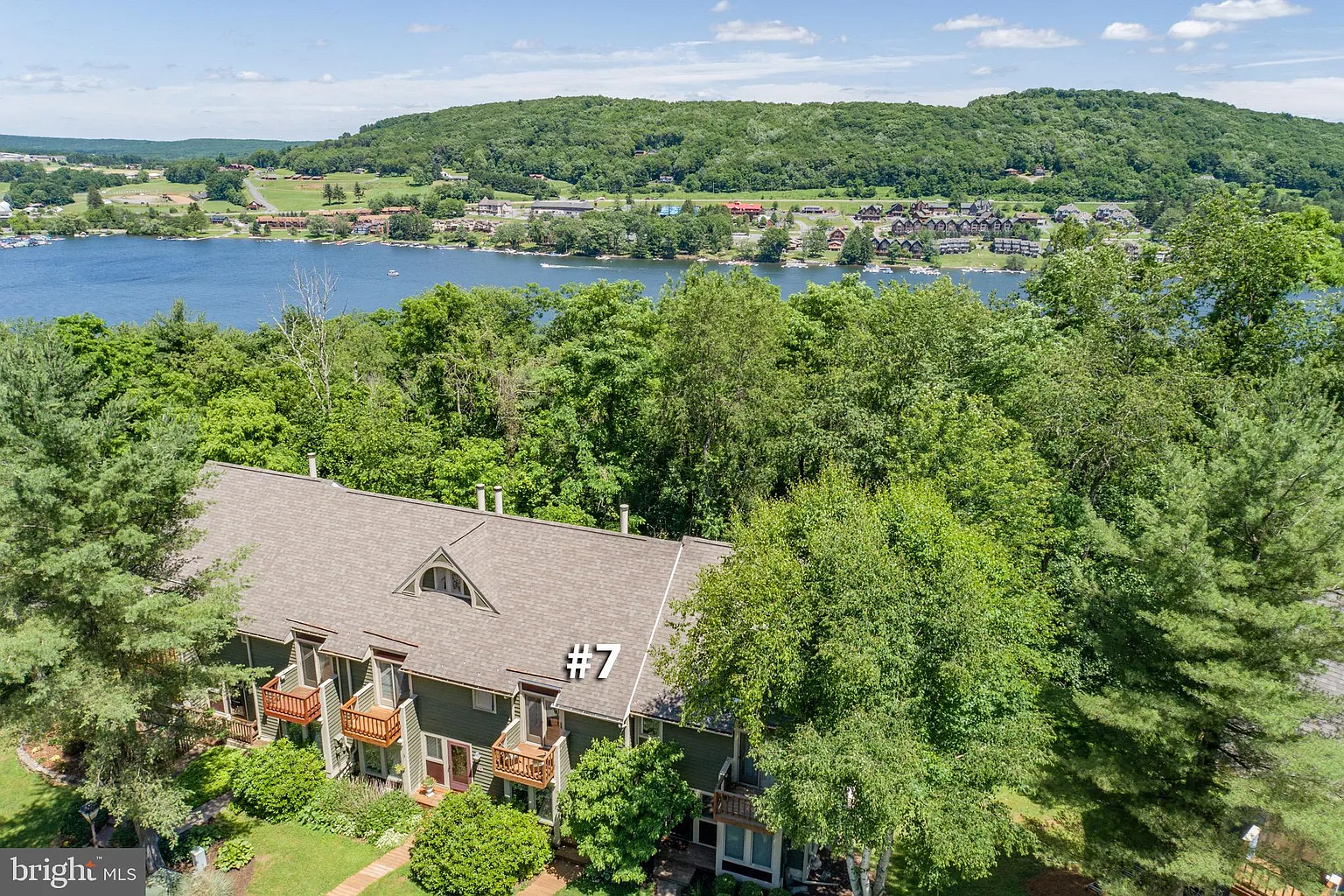 7 Lakeview Ct #5D photo 1