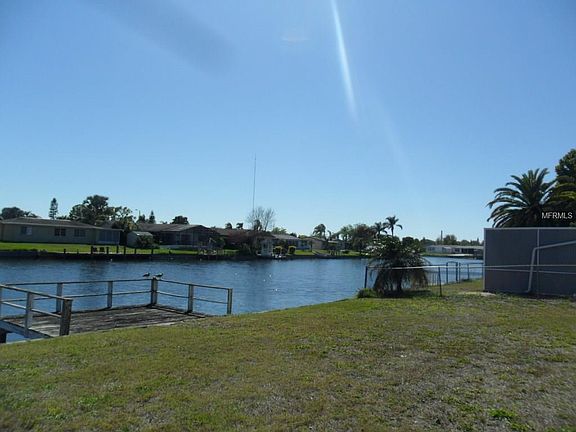 4th image of 3838 Sunray Dr
