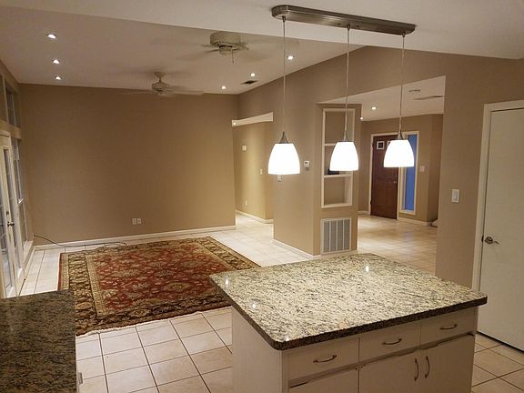 2nd image of 1412 Primrose Ave