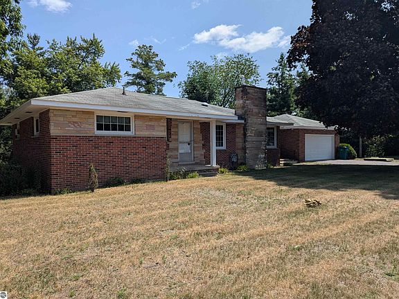 2nd image of 444 Wilber Rd