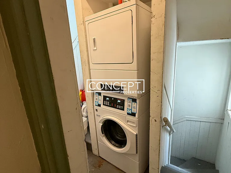 26 John F Kennedy St #7R — Photo 8
