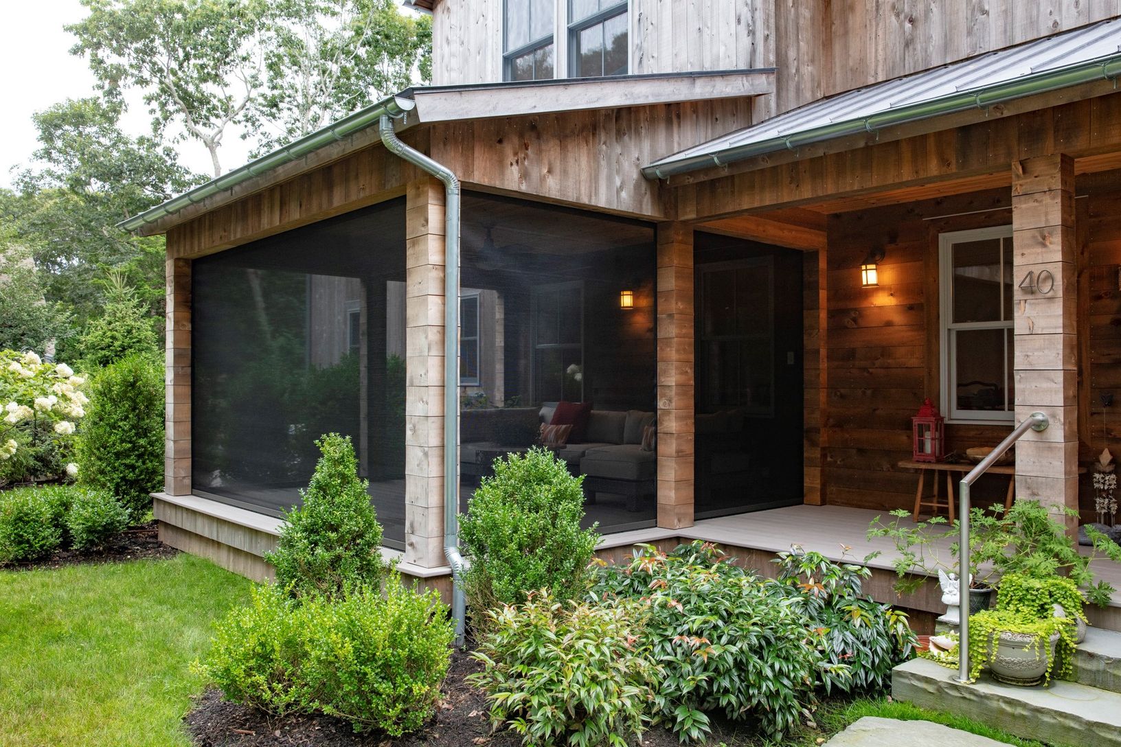 Porch w screens down