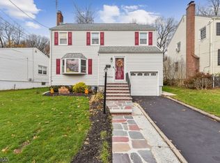 5 Rainbow Ter, West Orange, NJ 07052