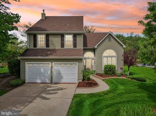 7 Bloomfield Ct, Mount Laurel, NJ 08054