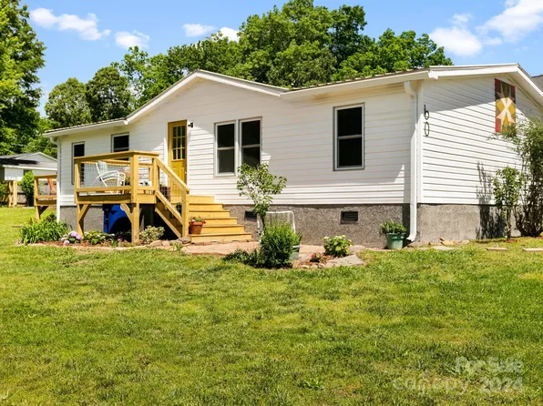 60 Goldmont St, Black Mountain, NC 28711