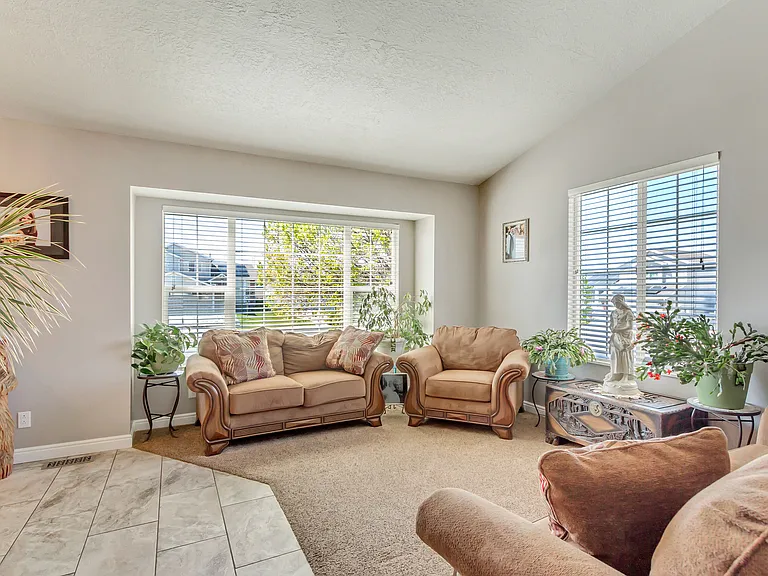4573 S 5505 W — Photo 9