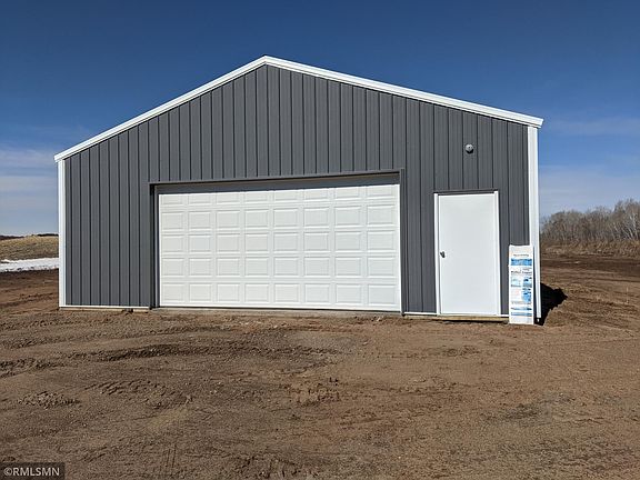 2nd image of 16 Kettle River Blvd