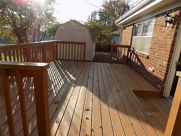 3rd image of 6102 Midway Ct