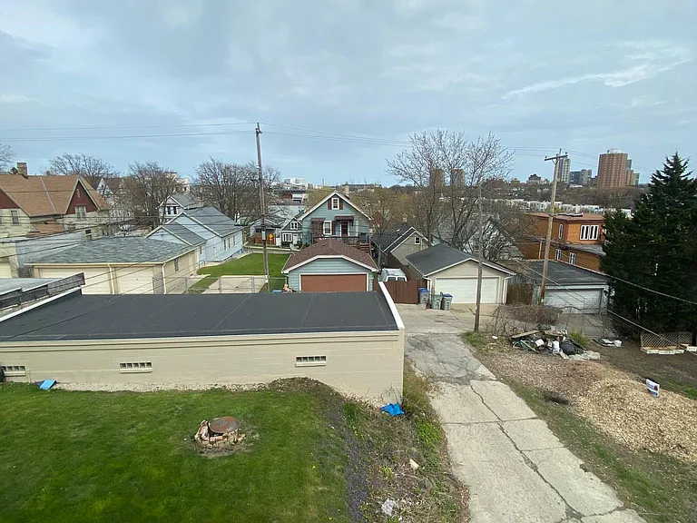 2220 N Bremen St #4 — Photo 9