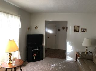 350 Woodland Dr, Salem, IL 62881
