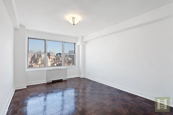 Rented by Halstead Real Estate | media 20