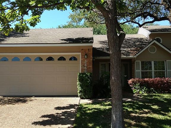 2nd image of 3856 Williamsburg Cir