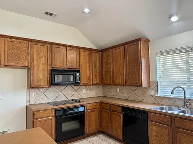 11342 Mansfield Dr — Photo 9