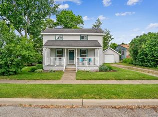 210 S Barnard St, Howell, MI 48843