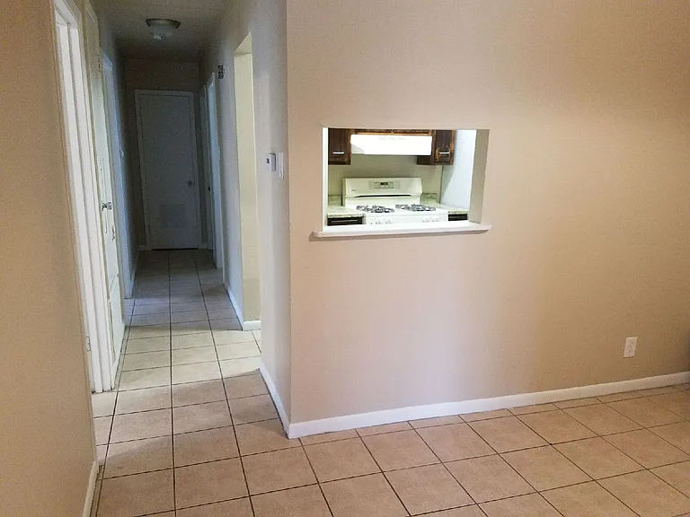 317 Babcock Rd — Photo 4