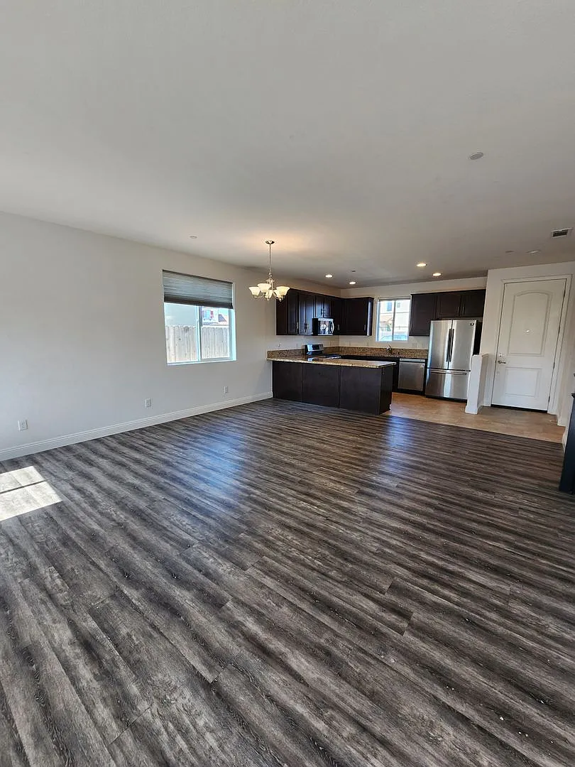 Pets Considered! 4 Bed, 2.5 Home in Guadalupe — Photo 4