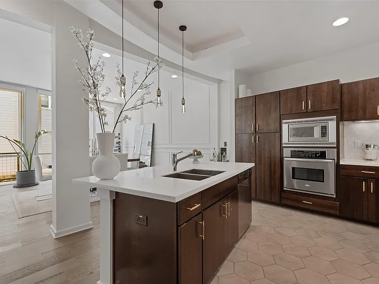 1500 Summit St #5 — Photo 17