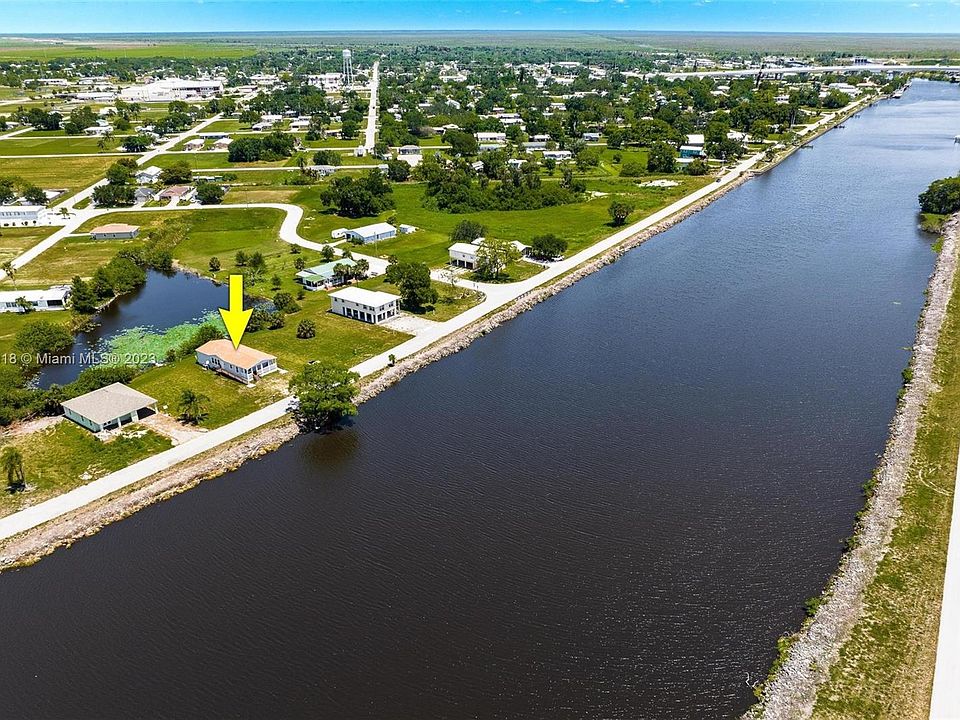 906 Riverside Dr, Moore Haven, FL 33471 Zillow