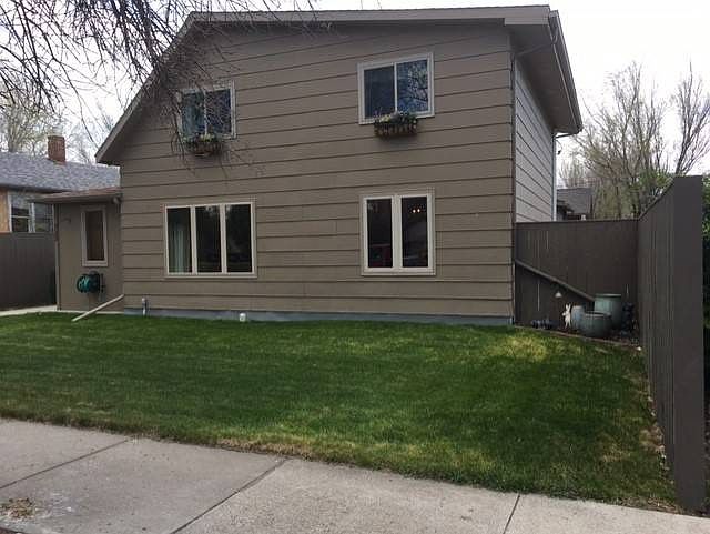 1st image of 536 3rd Ave N