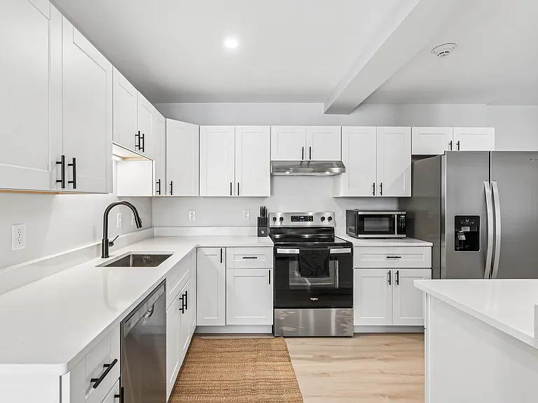 20 Washington Ave #101 — Photo 2