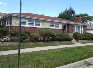 8701 Trumbull Ave, Skokie, IL 60076
