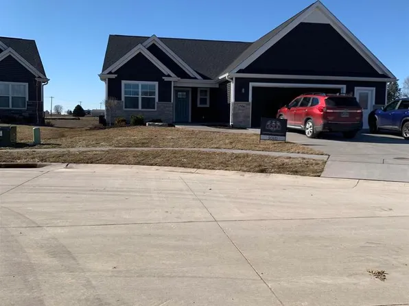 1506 Colonial Ct, Eldridge, IA 52748