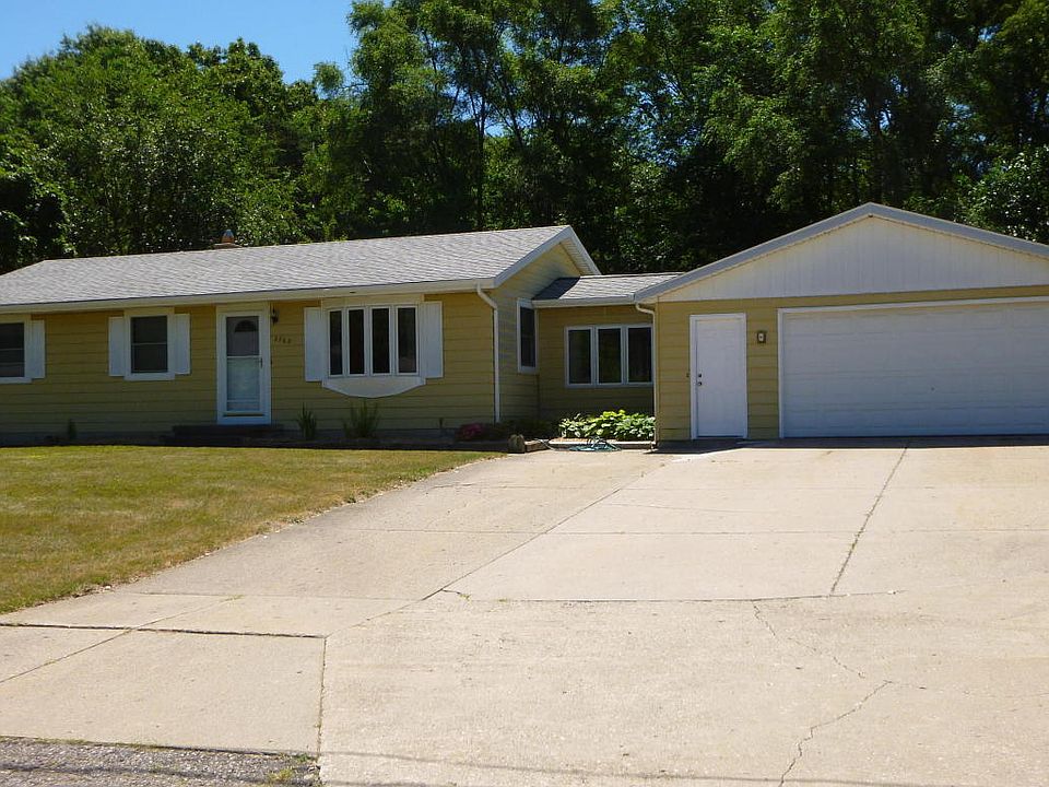 1st image of 2762 Sandalwood Ct NE