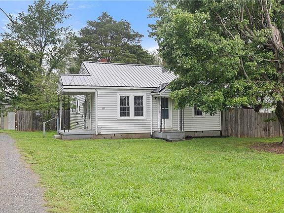 2nd image of 683 Old Hollow Rd