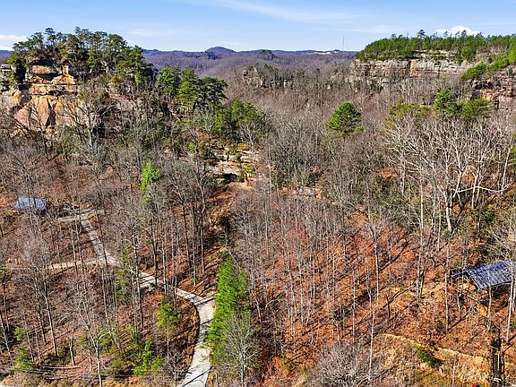 2nd image of 601 Twin Arch Rd