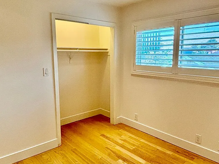 5464 Anselmo Ct — Photo 33