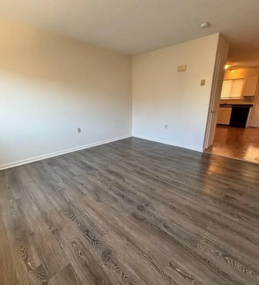 2 bed, 1.5 bath, 1039 sqft, $1,700 — Photo 1